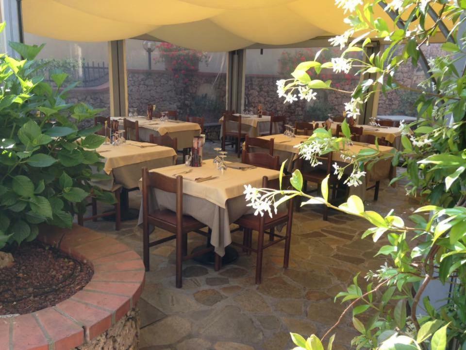 Albergo Ristorante Bergallo Tovo San Giacomo Bagian luar foto