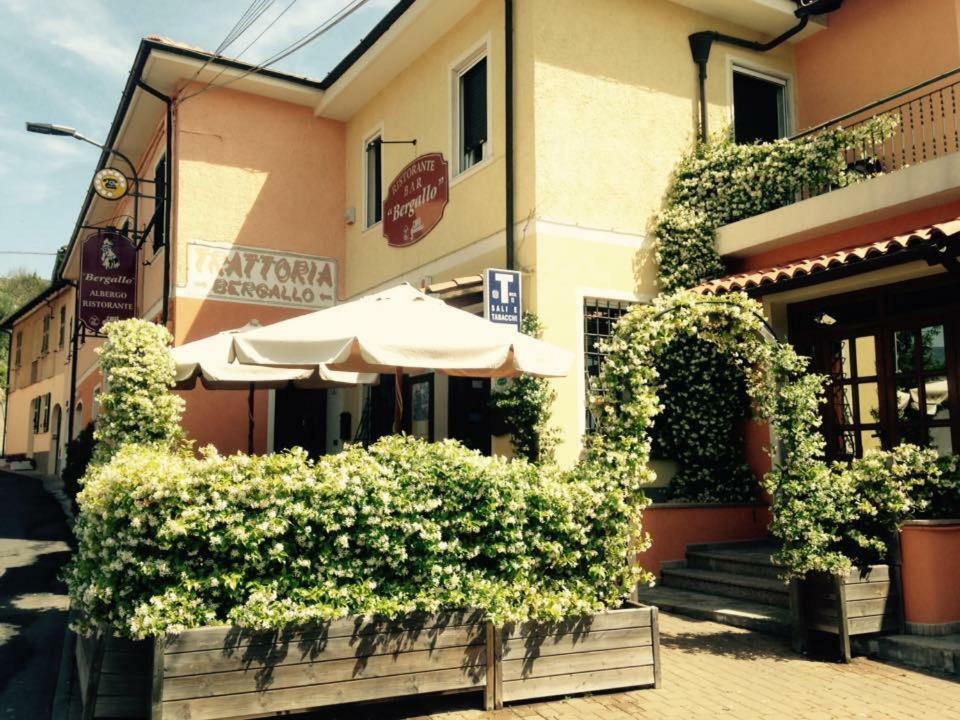Albergo Ristorante Bergallo Tovo San Giacomo Bagian luar foto