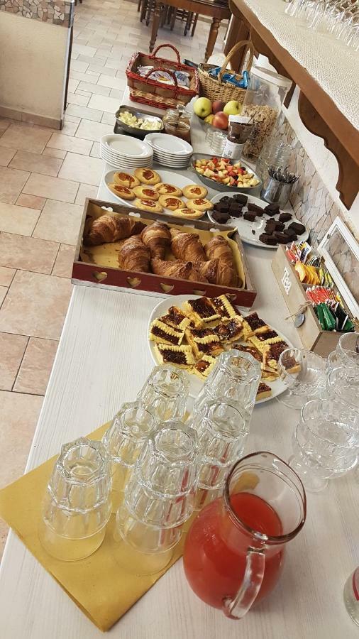 Albergo Ristorante Bergallo Tovo San Giacomo Bagian luar foto